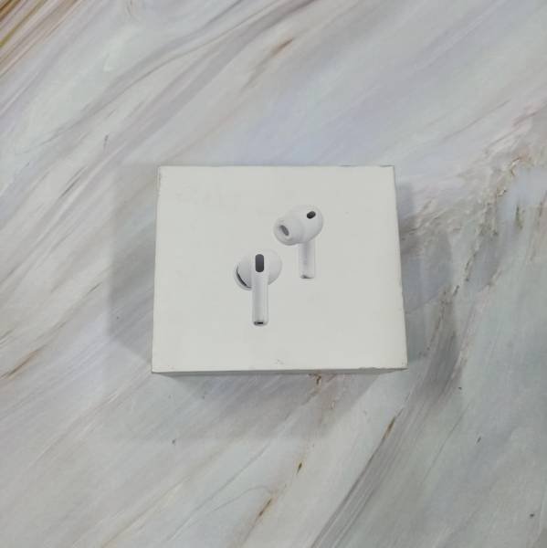 Brand New Sealed Indian Apple Airpods Pro 3 White Hover